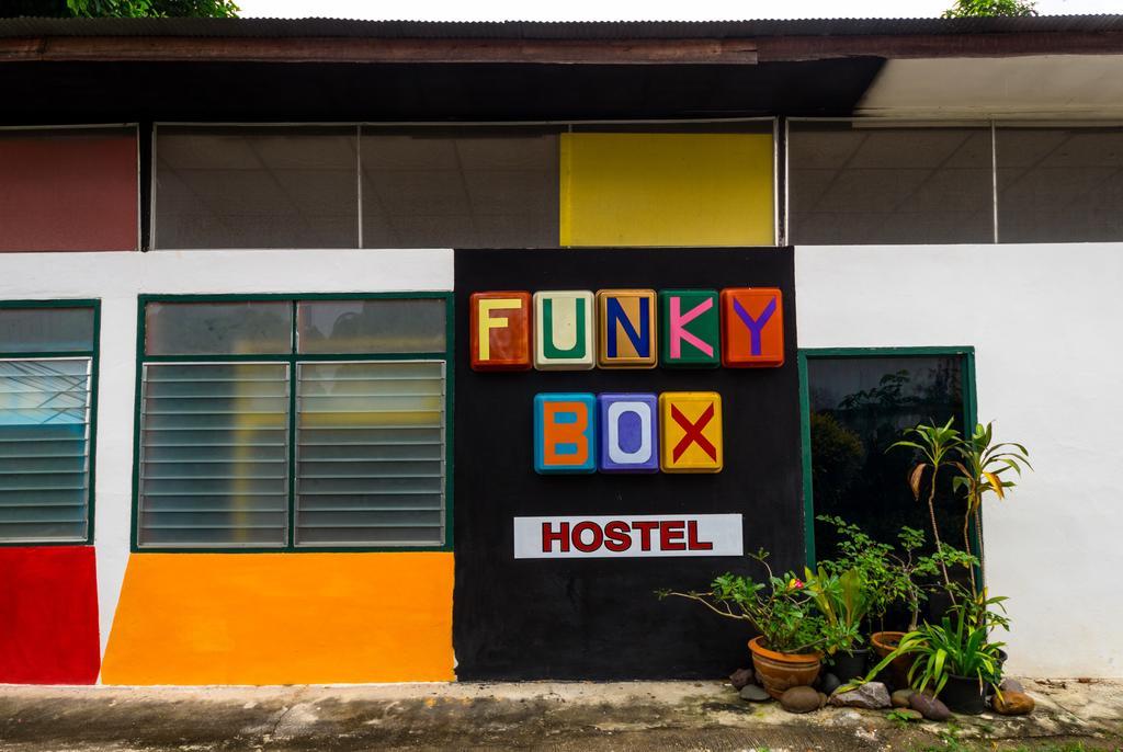 Funky Box Hostel Wiang Chiang Khong Quarto foto